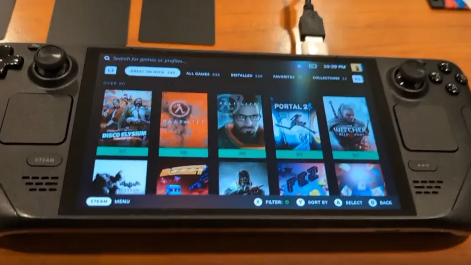 フロッピーディスクからHalf-Lifeを起動しSteam Deckのゲーム画面が表示された状態