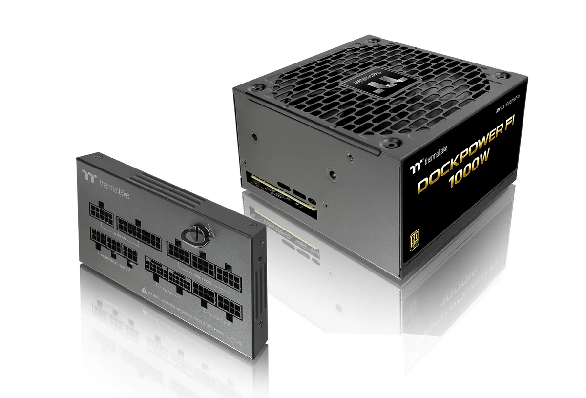 Dockpower FI 1000Wの電源本体とドックを横から見た様子