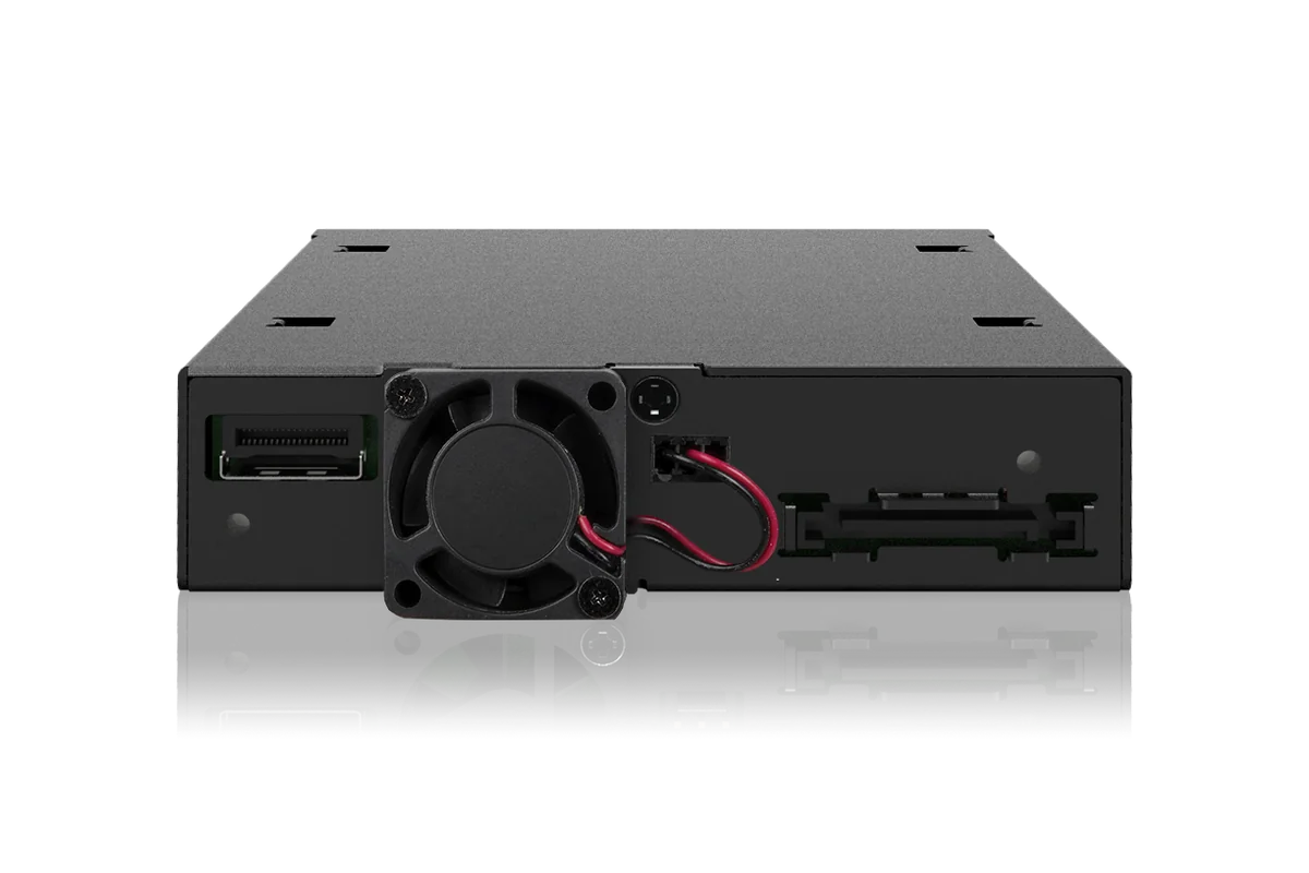 MB491V5K-Bの背面（MCIO 4i端子・ファン・SATA電源）