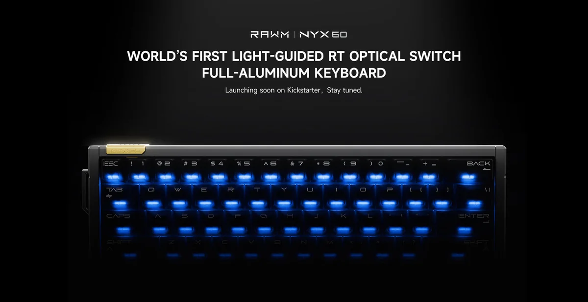 RAWM NYX60のアルミボディと青く点灯したキー