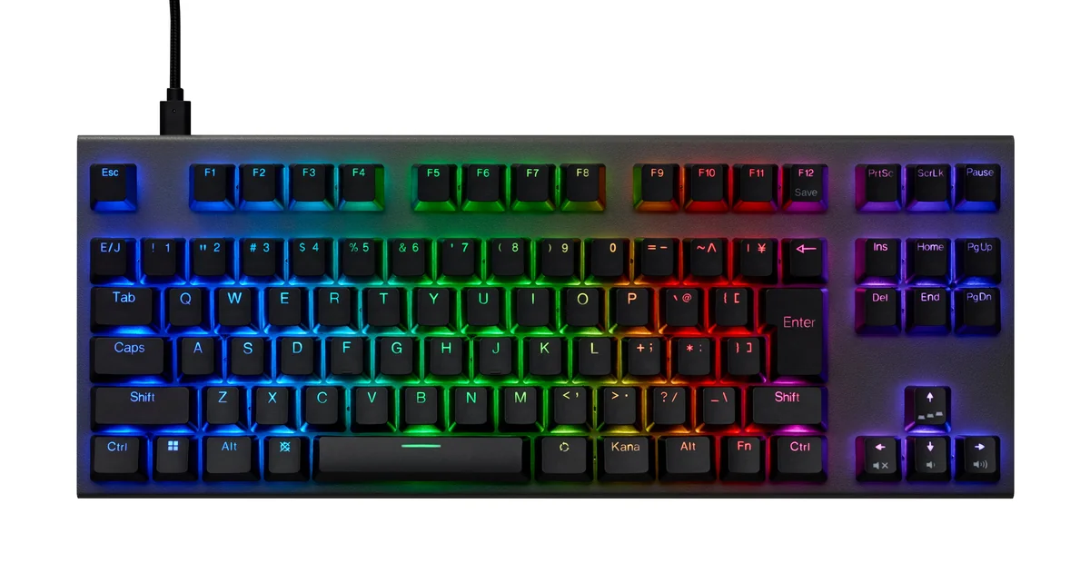 通常版のREALFORCE GX1 Plus（日本語配列）。ダークグレーの天板に黒のキーキャップ